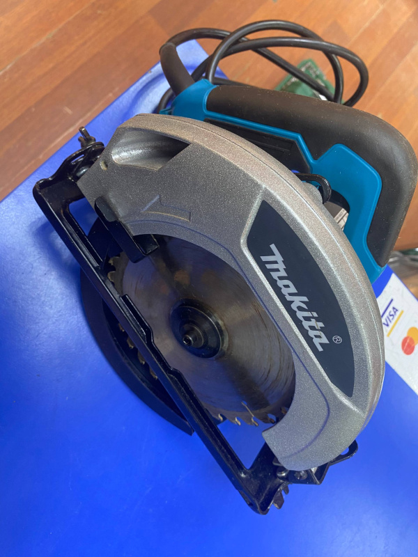 Торцовочная пила Makita HS7000
