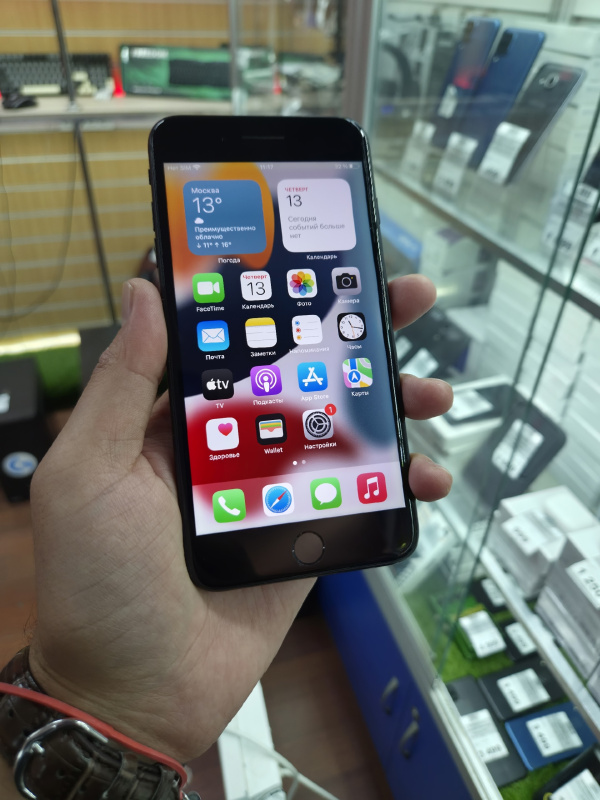 Мобильный телефон Apple iPhone 7 Plus